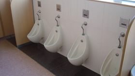 男子トイレ